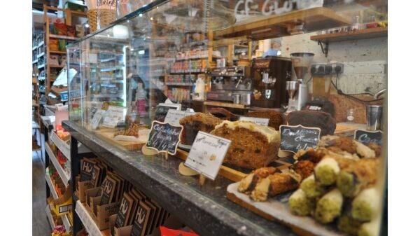 Thriving Organic Health Shop & Deli in Prime London Location Thriving Organic Health Shop & Deli in Prime London Location