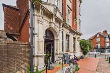 Wellness Centre & Retail Shop in Eastbourne Wellness Centre & Retail Shop in Eastbourne