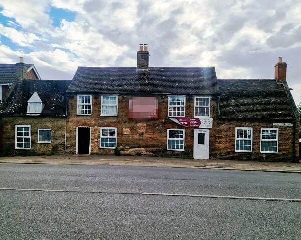 Detatched Freehold Licensed Indian Restaurant & Takeaway for Sale Detatched Freehold Licensed Indian Restaurant & Takeaway for Sale