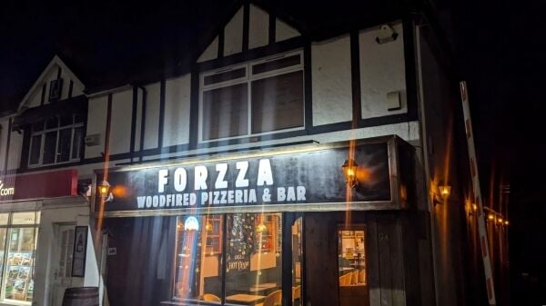 WOODFIRED PIZZA BAR/RESTAURANT