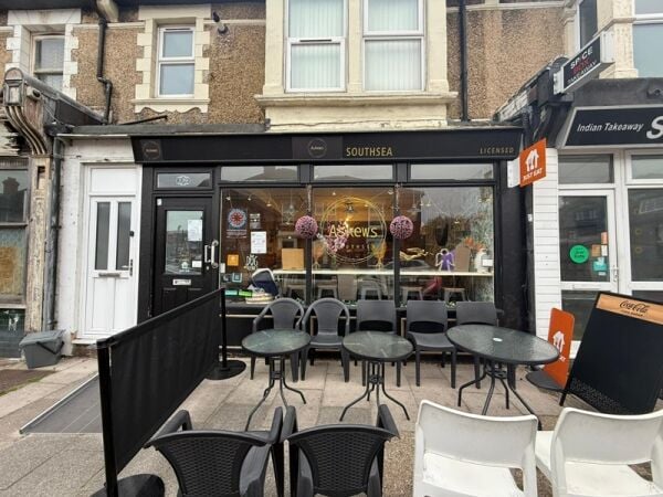 Thriving Southsea Café with Loyal Following & Strong Online Presence