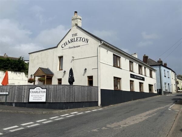Immaculate Freehouse in South Hams – Recently Renovated For Sale in Kingsbridge