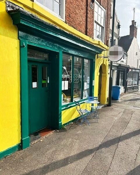 Licensed Restaurant  /   Fast Food Takeaway Specialising In Burgers And Ribs for Sale