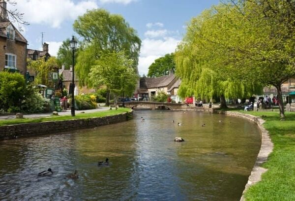 Successful Cotswold Cafe in Bourton on the Water Photo 1