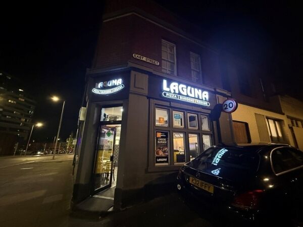 Highly Rated Pizza & Kebab House with Loyal Customer Base