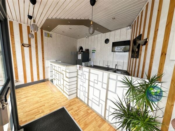 Hot Food Takeaway in Sale