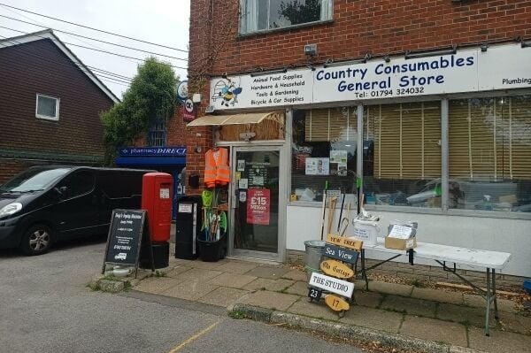 Hardware & Pet Supplies Business Hardware & Pet Supplies Business