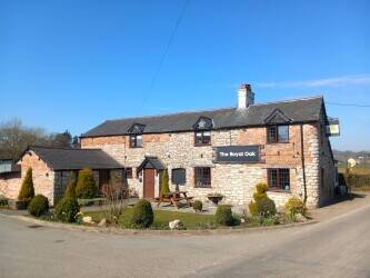 SHROPSHIRE - CHARACTER WELL APPOINTED VILLAGE PUB
