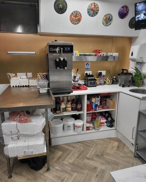 Staff Run Ice Cream Parlour Specialising In Hand Made Ice Cream & Dessert Bar With Waffles And Crepes for Sale Staff Run Ice Cream Parlour Specialising In Hand Made Ice Cream & Dessert Bar With Waffles And Crepes for Sale