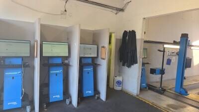 Twin lane Mot centre for sale Photo 2