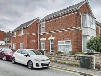 Established & Profitable Exeter Guest House With 6 Letting Bedrooms & Owners 1 Bedroom Accommodation
