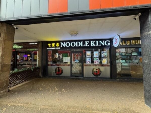 Leasehold Chinese Noodle Restaurant Located In Coventry