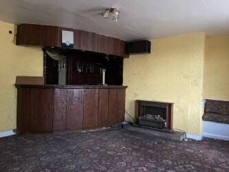 LINCOLNSHIRE - TOWN CENTRE PUB WITH PLANNING FOR 5 FLATS LINCOLNSHIRE - TOWN CENTRE PUB WITH PLANNING FOR 5 FLATS