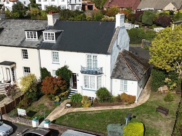 Captivating 7-Bedroom Georgian Guest House with En Suites for Sale For Sale in Minehead Captivating 7-Bedroom Georgian Guest House with En Suites for Sale For Sale in Minehead