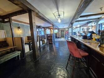GREATER MANCHESTER - STUNNING CANAL SIDE PUBLIC HOUSE