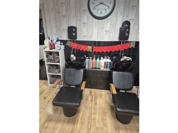 Reputable Hair & Beauty Salon – A Ready-Made Business Venture