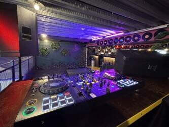 Fully-Equipped Late-Night Bar & Music Venue for Sale in Tooting Market Fully-Equipped Late-Night Bar & Music Venue for Sale in Tooting Market