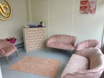 Aesthetic Beauty clinic and training academy in Bristol with a 500-client base and a sponsor licence. Aesthetic Beauty clinic and training academy in Bristol with a 500-client base and a sponsor licence.