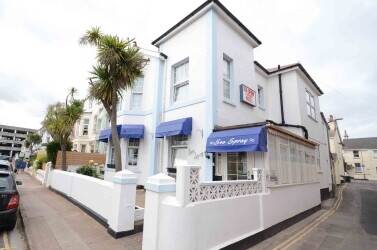 A Fantastic Turn-key Investment Property in Paignton For Sale A Fantastic Turn-key Investment Property in Paignton For Sale