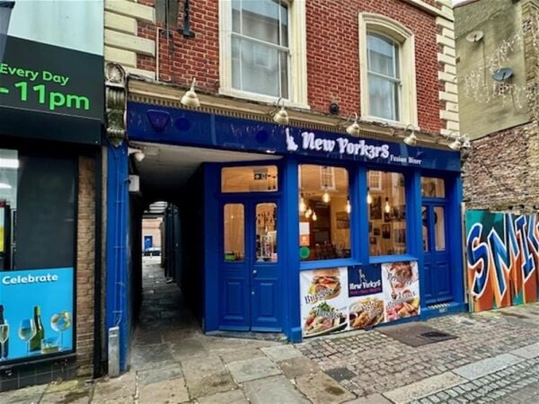 LEASEHOLD FUSION PIZZA/PASTA/ BURGER RESTAURANT & TAKEAWAY/DELIVERY LEASEHOLD FUSION PIZZA/PASTA/ BURGER RESTAURANT & TAKEAWAY/DELIVERY
