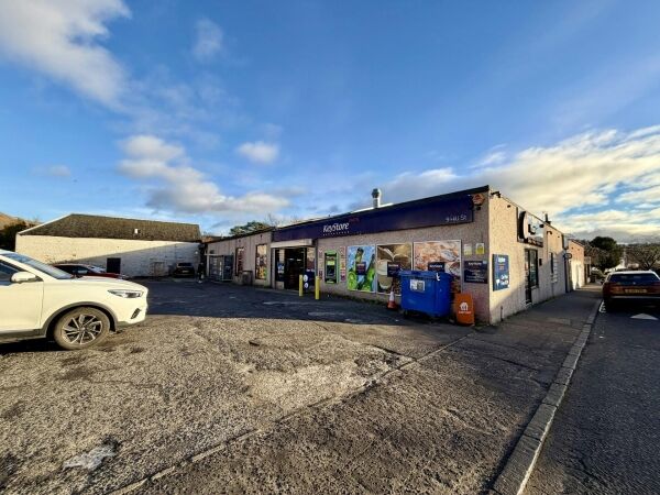 Modern Branded Keystore Convenience Store in Popular Central Scotland Location Photo 1