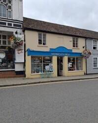 Cafe in antique quarter of Dorking