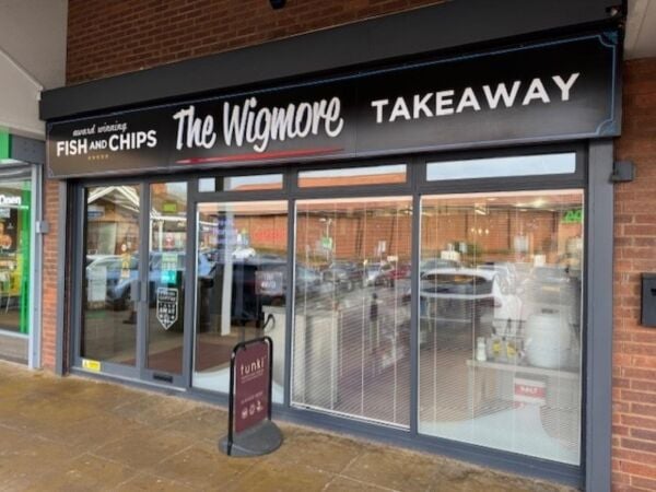 Leasehold Fish & Chip Takeaway Located In Luton Photo 1