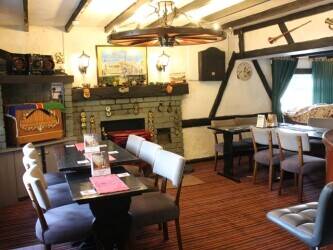 LINCOLNSHIRE - 1.5 ACRE CAMPSITE AND FORMER PUB