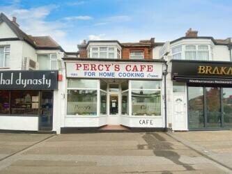 LONG ESTABLISHED CAFE + 2 BED FLAT - LONDON ROAD, LEIGH ON SEA - £69,995 LEASEHOLD
