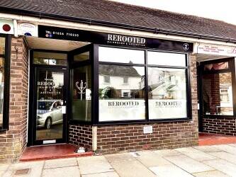 Small Turn-key hairdressing business for sale