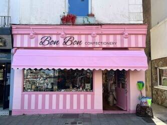 High-Footfall Confectionery Shop Opposite Brixham Harbour High-Footfall Confectionery Shop Opposite Brixham Harbour