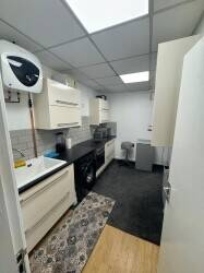 First floor Commercial Units for Rent - in Arnold NG5 &pound;700 per month