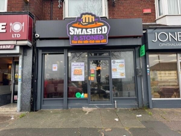 Leasehold Burger & Pizza Takeaway Located In Kingstanding, Birmingham Leasehold Burger & Pizza Takeaway Located In Kingstanding, Birmingham