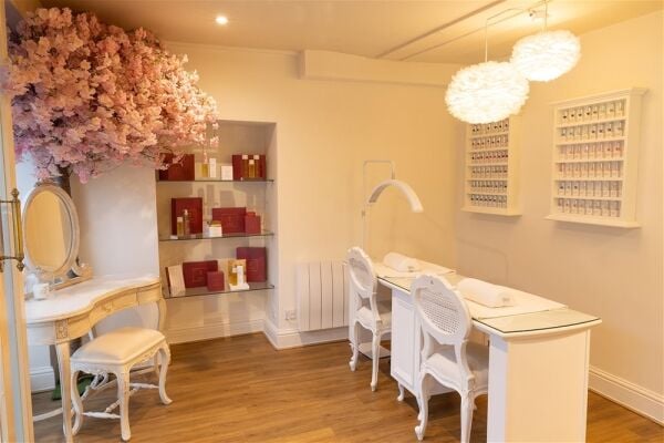 Beauty, Therapy & Tanning For Sale in Leeds Beauty, Therapy & Tanning For Sale in Leeds