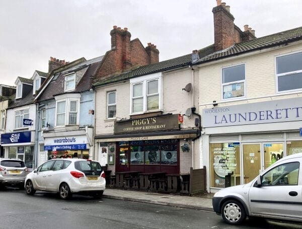 FREEHOLD LICENSED CAFÉ/COFFEE SHOP, 3 BEDROOM MAISONETTE, & 2 BEDROOM APARTMENT OFFERING INVESTMENT PROPERTY AND DEVELOPMENT OPPORTUNITY