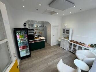 Cafe for Sale in Walton-on-Thames