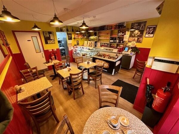 LEASEHOLD
LIC. ITALIAN CAFE/DELI RESTAURANT