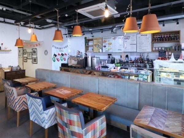 Cafe & Sandwich Bars For Sale in Stoke-on-Trent Cafe & Sandwich Bars For Sale in Stoke-on-Trent