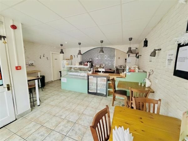 Cafe & Sandwich Bars For Sale in Wakefield Cafe & Sandwich Bars For Sale in Wakefield