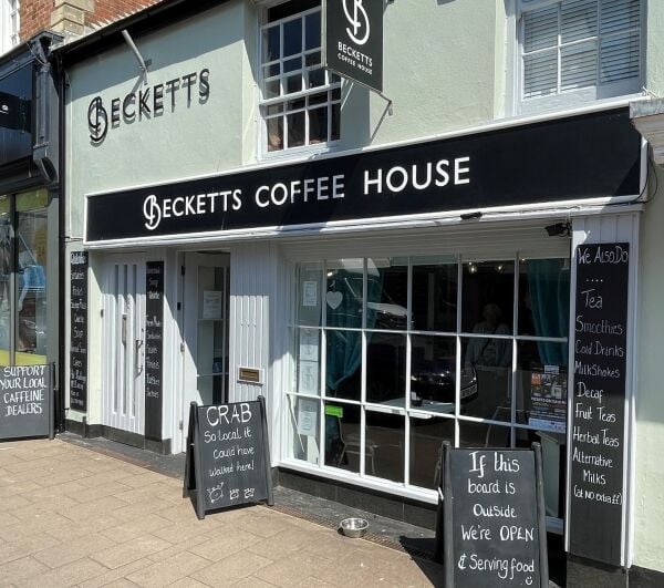 DAYTIME COFFEE SHOP/CAFÉ DAYTIME COFFEE SHOP/CAFÉ