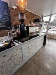 E CLASS COFFEE SHOP/CAFE YORK PLACE, BRIGHTON VALUABLE ALCOHOL LICENCE