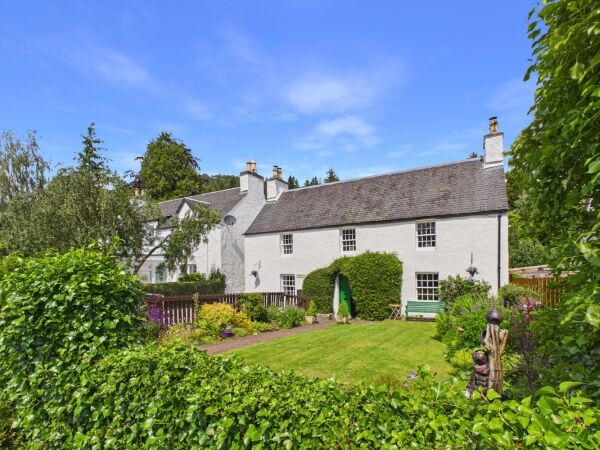 Elegant Loch Ness guest house with exceptional lifestyle potential