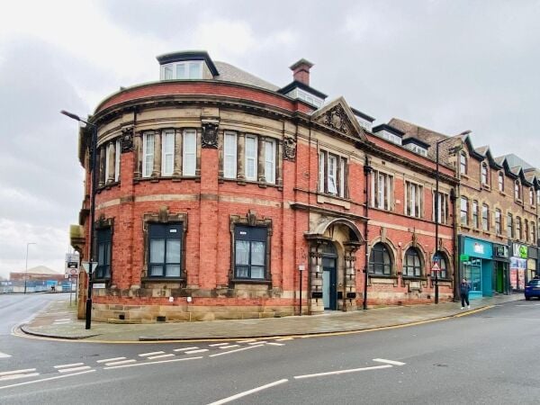 Freehold Town Centre Apartment Block Located in Rotherham, South Yorkshire Freehold Town Centre Apartment Block Located in Rotherham, South Yorkshire