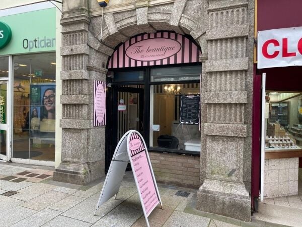 Established Leasehold Beauty Salon Located In St Austell