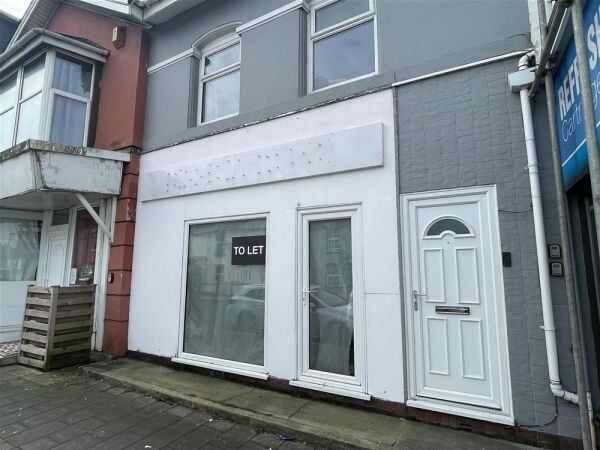 Town Centre retail premises to let For Sale in Newton Abbot