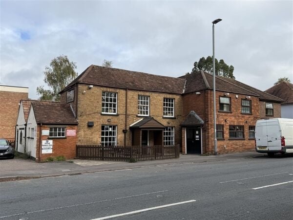 Prominent Roadside Inn For Sale in Taunton