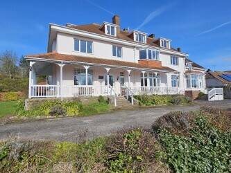 Exceptional Country House Bed & Breakfast With 8 Luxurious Letting Rooms & Spectacular Views Exceptional Country House Bed & Breakfast With 8 Luxurious Letting Rooms & Spectacular Views
