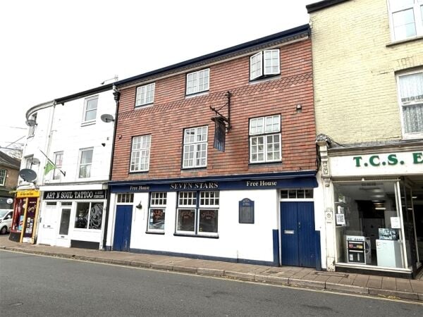 Freehold Public House in Tiverton For Sale in Tiverton Freehold Public House in Tiverton For Sale in Tiverton
