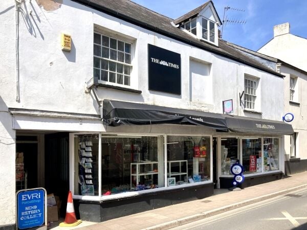 FREEHOLD INVESTMENT/DEVELOPMENT OPPORTUNITY