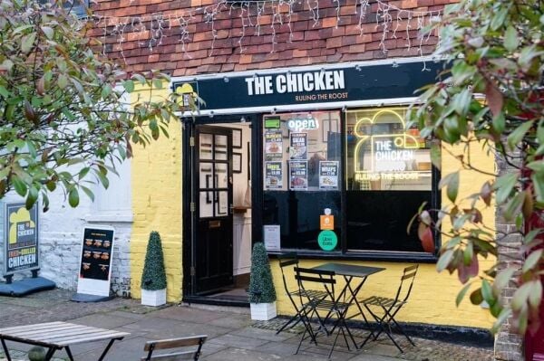 LEASEHOLD FRIED CHICKEN/BURGER TAKEAWAY LEASEHOLD FRIED CHICKEN/BURGER TAKEAWAY